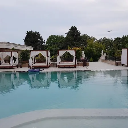 Apartment Luxury Double Bed Apartment-studio In 