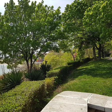 Luxury Double Bed Apartment-studio In 