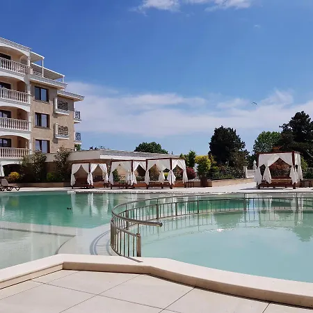 Luxury Double Bed Apartment-studio In 